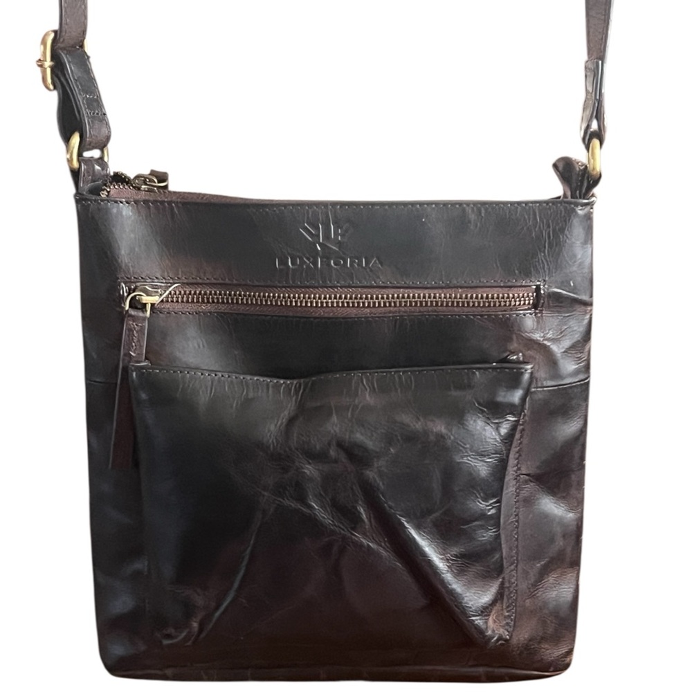 Luxeoria Dark brown Leather Crossbody bag.